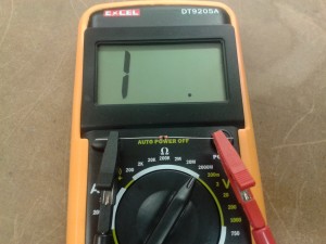 Comprobación de un DIAC midiendo Resistencia con un Polímetro Digital